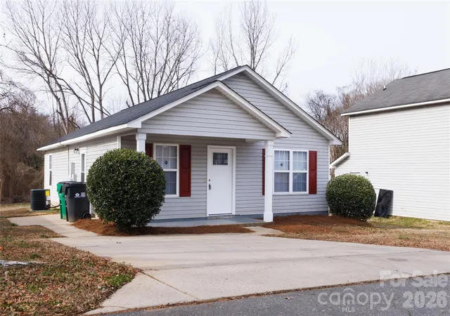 Photo 1 of Single family home for sale at 3208 Lasalle St, Charlotte, NC 28216 | MLS# 4342878 | Listing updated on 2026-10-01