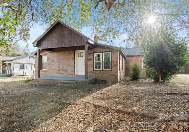 Photo 1 of Single family home for sale at 32 Roddy St, Cheraw, SC 29520 | MLS# 4342880 | Listing updated on 2026-10-12