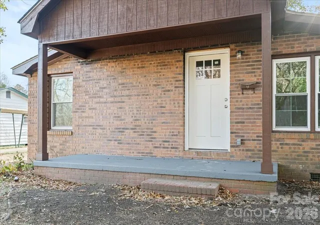 Photo 3 of Single family home for sale at 32 Roddy St, Cheraw, SC 29520 | MLS# 4342880 | Listing updated on 2026-10-12