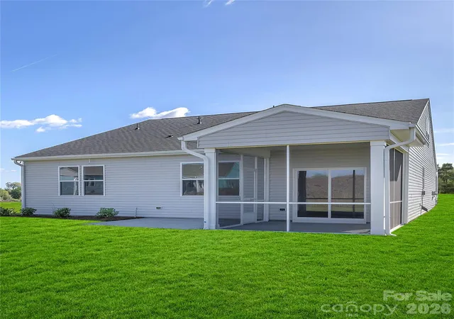 Photo 2 of Single family home for sale at 987 Exeter Dr, Sherrills Ford, NC 28673 | MLS# 4343027 | Listing updated on 2026-09-19
