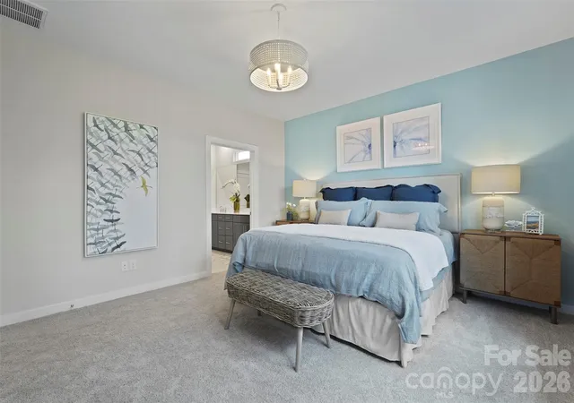 Photo 4 of Single family home for sale at 987 Exeter Dr, Sherrills Ford, NC 28673 | MLS# 4343027 | Listing updated on 2026-09-19