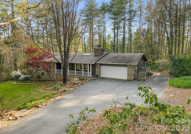 Homes for sale in Hendersonville, NC | 4030 Little River Rd, Hendersonville, NC 28739 | MLS# 4343082