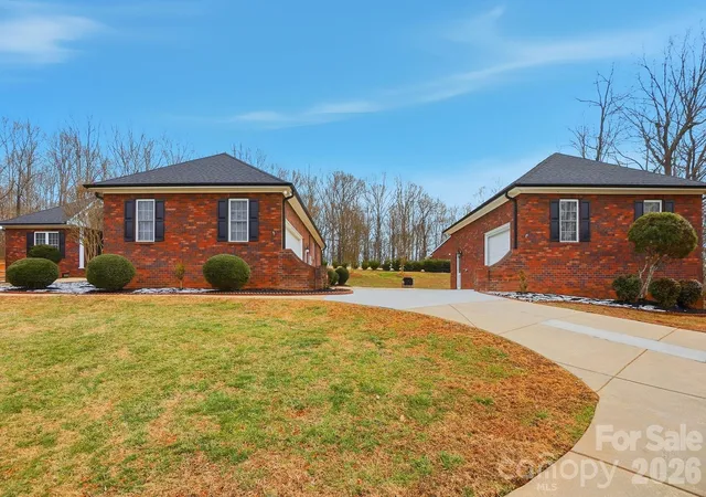Photo 3 of Single family home for sale at 6104 Charity Dr, Marshville, NC 28103 | MLS# 4343238 | Listing updated on 2026-10-03