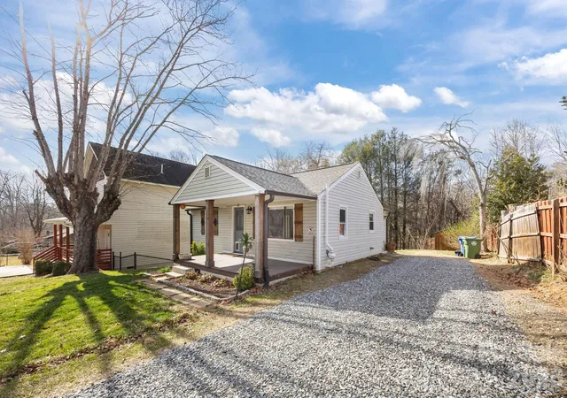 4th image of 164 Lakeside Dr, Asheville, NC 28806 | MLS# 4343337