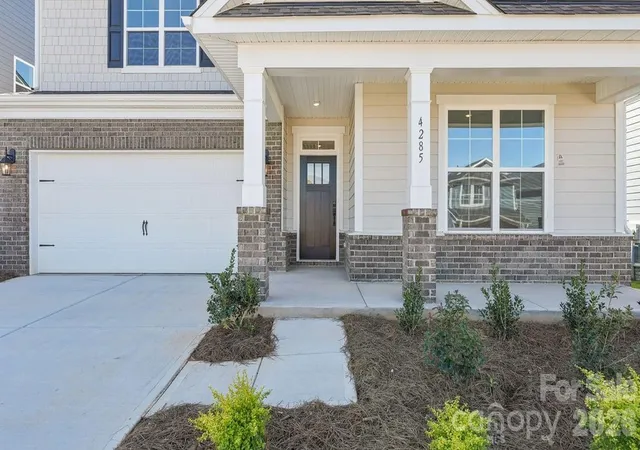 Photo 3 of Single family home for sale at 4285 Round Table Dr, Gastonia, NC 28056 | MLS# 4343428 | Listing updated on 2026-10-28
