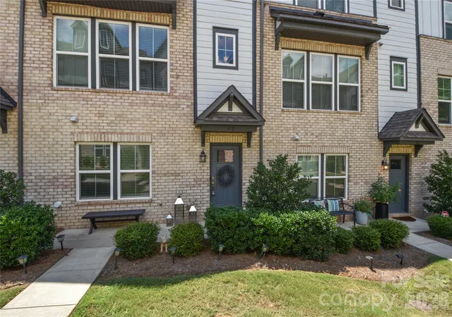 2nd image of 612 Tudor Park Wy, Charlotte, NC 28211 | MLS# 4343466