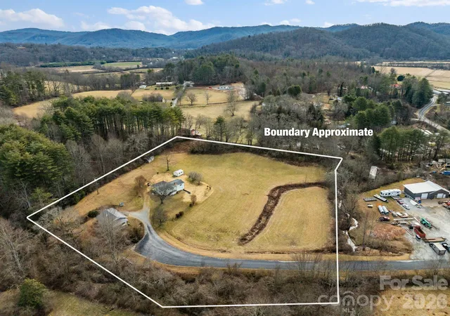 Listing Photo 3 - Condo for sale in building located at 146 And 148 Monteith Rd, Brevard, NC 28712