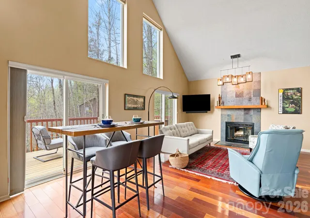 Homes for sale in Fairview, NC | 108 Hickory Forest Rd, Fairview, NC 28730 | MLS# 4343902