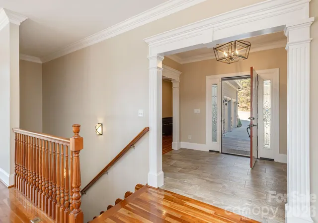 Photo 3 of Single family home for sale at 16 Winterberry Dr, Hendersonville, NC 28739 | MLS# 4343974 | Listing updated on 2026-09-30