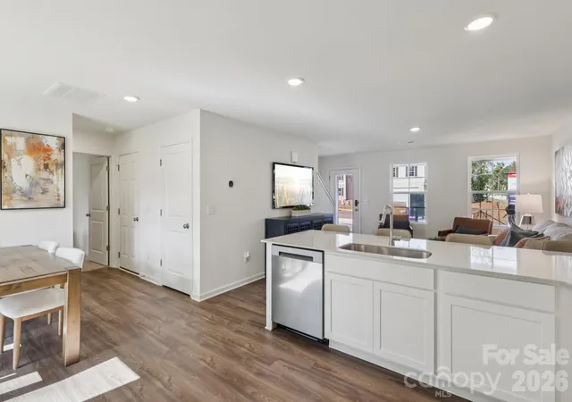 Photo 3 of Sale Pending at 471 Sundown Dr, Spartanburg, SC 29302 | MLS# 4344055 | Listing updated on 2026-09-03