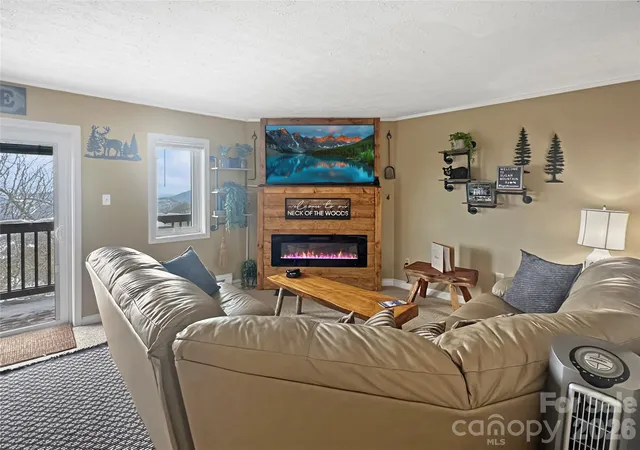 Listing Photo 5 - Condo for sale in building located at 102 Sugar Ski Dr, Sugar Mountain, NC 28604 - Unit #232