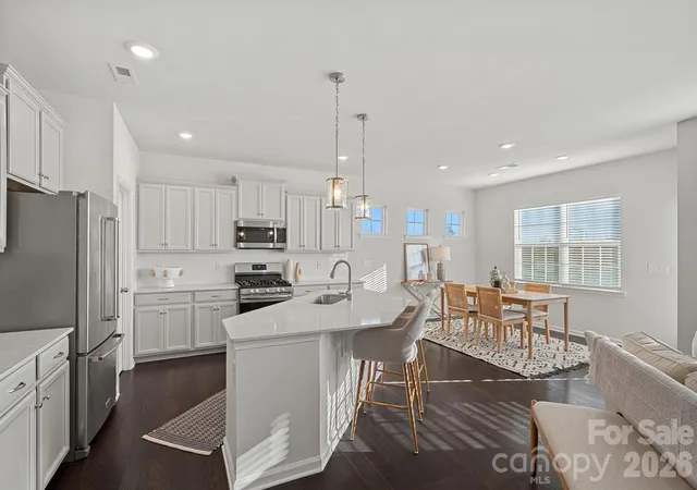 Photo 3 of Single family home for sale at 17519 Snug Harbor Rd, Charlotte, NC 28278 | MLS# 4344253 | Listing updated on 2026-09-28