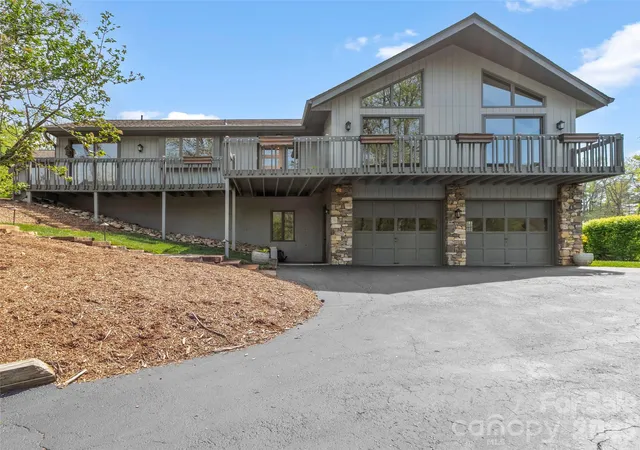 2nd image of 2731 Miller Ln, Hendersonville, NC 28791 | MLS# 4344477