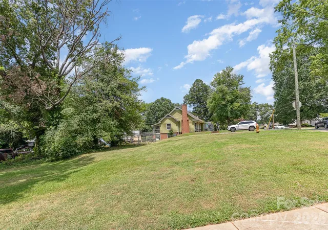 2nd image of 1318 Enderly Rd #1, Charlotte, NC 28208 | MLS# 4344545