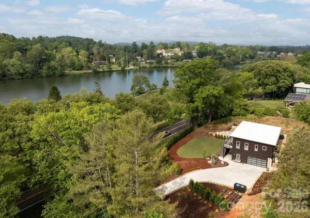 2nd image of 8 Midland Dr, Asheville, NC 28804 | MLS# 4344575