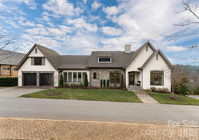 2nd image of 22 Snap Dragon Ct, Asheville, NC 28804 | MLS# 4344672