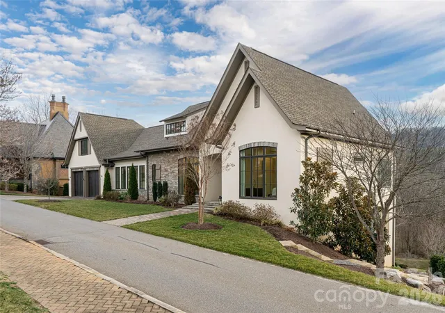4th image of 22 Snap Dragon Ct, Asheville, NC 28804 | MLS# 4344672
