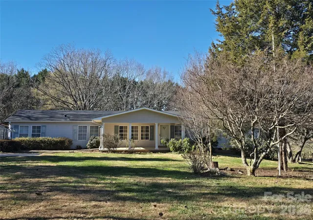 Photo 1 of Single family home for sale at 285 Skyuka Rd, Statesville, NC 28677 | MLS# 4344739 | Listing updated on 2026-09-19