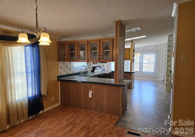 Photo 4 of Single family home for sale at 285 Skyuka Rd, Statesville, NC 28677 | MLS# 4344739 | Listing updated on 2026-09-19