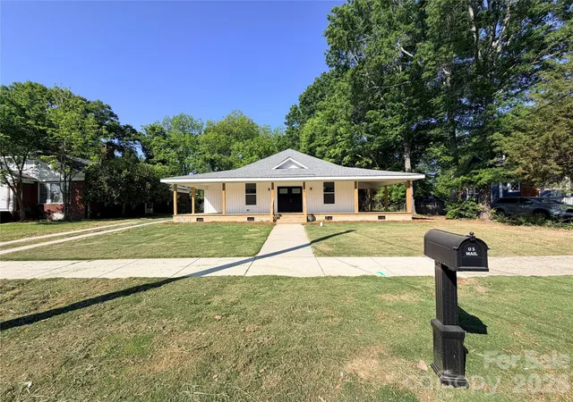 Homes for sale in Lancaster, SC | 308 N Catawba St, Lancaster, SC 29720 | MLS# 4344860