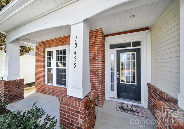 Photo 3 of Single family home for sale at 10435 Scotland Ave, Fort Mill, SC 29707 | MLS# 4344915 | Listing updated on 2026-09-05