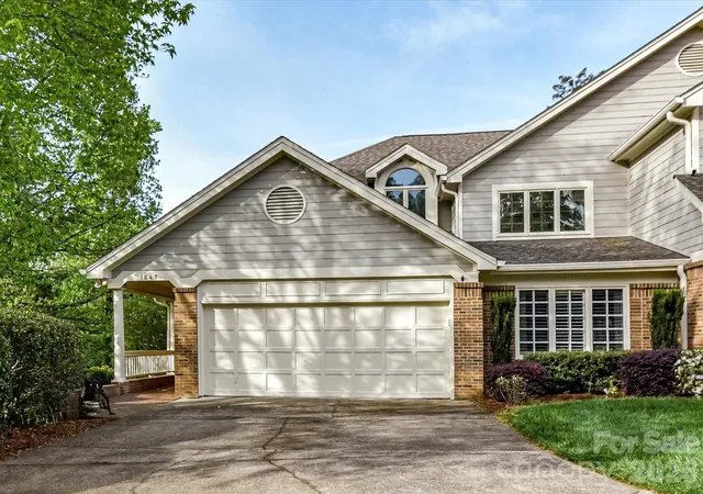 Photo 1 of Townhouse for sale at 1847 Meadowood Ln, Charlotte, NC 28211 | MLS# 4344923 | Listing updated on 2026-10-20