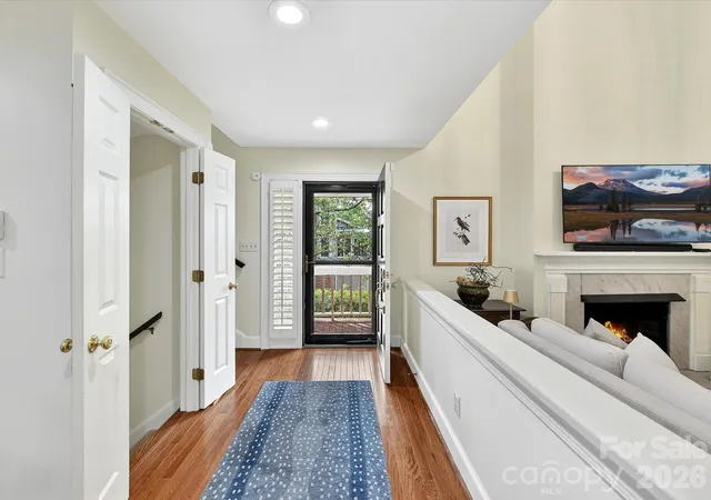Photo 4 of Townhouse for sale at 1847 Meadowood Ln, Charlotte, NC 28211 | MLS# 4344923 | Listing updated on 2026-10-20