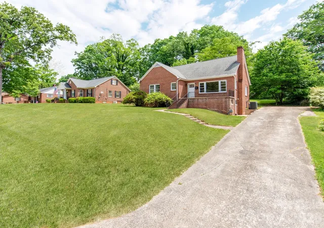 2nd image of 113 Falls St, Morganton, NC 28655 | MLS# 4345012