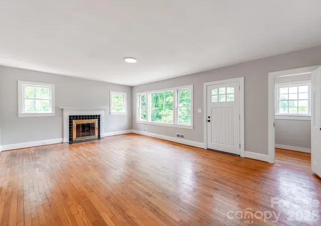 5th image of 113 Falls St, Morganton, NC 28655 | MLS# 4345012
