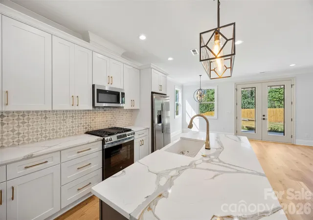 4th image of 1329 Condon St, Charlotte, NC 28216 | MLS# 4345035