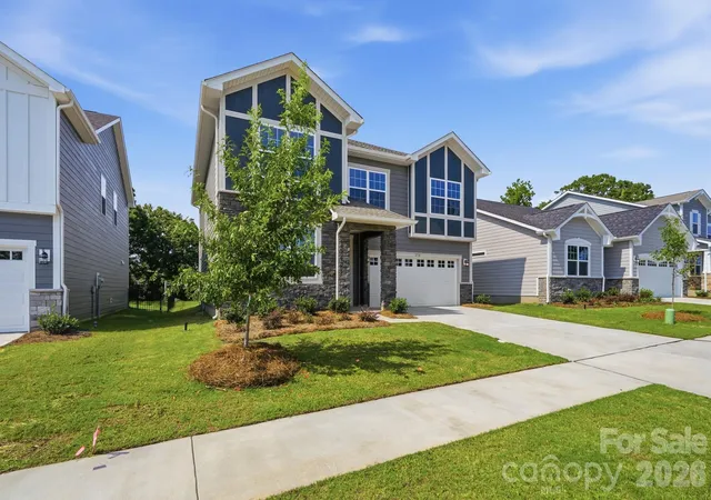 Photo 2 of Single family home for sale at 2730 Phoenix Ct, Gastonia, NC 28052 | MLS# 4345084 | Listing updated on 2026-10-01
