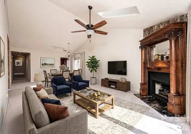 2nd image of 2231 6th St Nw #16, Hickory, NC 28601 | MLS# 4345373