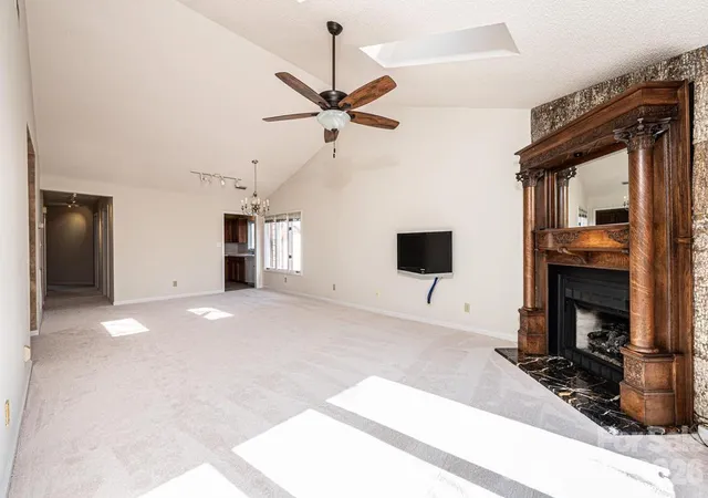 3rd image of 2231 6Th St Nw #16, Hickory, NC 28601 | MLS# 4345373