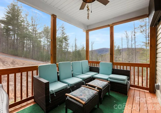 5th image of 258 Crystal Heights Dr, Hendersonville, NC 28739 | MLS# 4345457