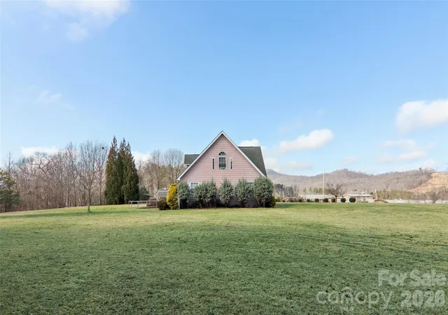 Homes for sale in Canton, NC | 130 Crestview St, Canton, NC 28716 | MLS# 4345646