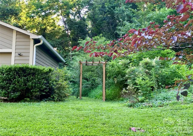 3rd image of 8 Turkey Toe Ln, Arden, NC 28704 | MLS# 4345806