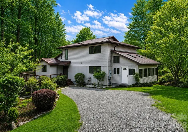 1st image of 623 Owensby Rd, Hendersonville, NC 28792 | MLS# 4345844
