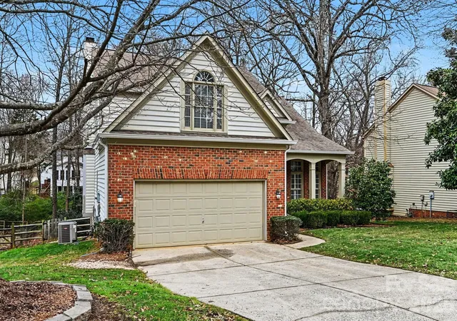 4th image of 5805 Swanston Dr, Charlotte, NC 28269 | MLS# 4345984