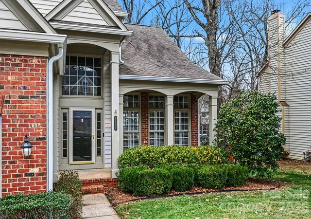 5th image of 5805 Swanston Dr, Charlotte, NC 28269 | MLS# 4345984