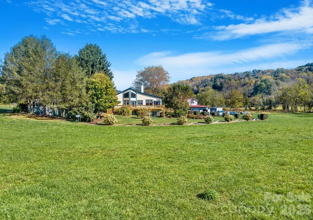 Photo 2 of Single family home for sale at 22 Mountain Spring Ln, Canton, NC 28716 | MLS# 4346093 | Listing updated on 2026-10-20
