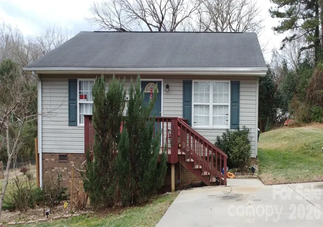 Photo 1 of Single family home for sale at 1019 W 7th Avenue, Gastonia, NC 28052 | MLS# 4346419 | Listing updated on 2026-10-01