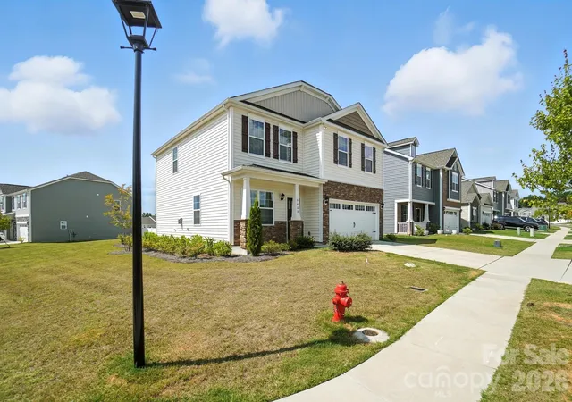 Photo 2 of Single family home for sale at 9404 Ketchum Dr, Gastonia, NC 28056 | MLS# 4346479 | Listing updated on 2026-08-22