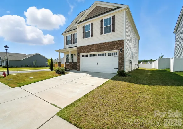 Photo 3 of Single family home for sale at 9404 Ketchum Dr, Gastonia, NC 28056 | MLS# 4346479 | Listing updated on 2026-08-22