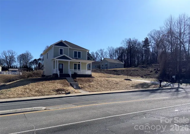Photo 3 of Single family home for sale at 449 Cabarrus Ave W #3, Concord, NC 28027 | MLS# 4346597 | Listing updated on 2026-10-05