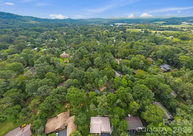 40th image of 3017 Chestnut Tree Rd, Hendersonville, NC 28792 | MLS# 4346755