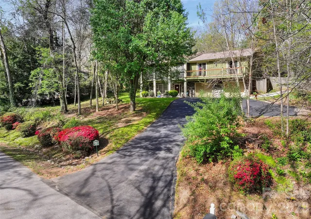 3rd image of 3017 Chestnut Tree Rd, Hendersonville, NC 28792 | MLS# 4346755