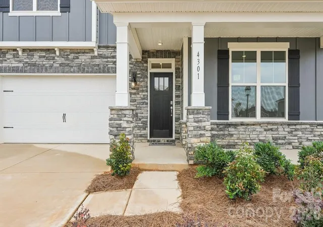 Photo 3 of Single family home for sale at 4301 Round Table Dr, Gastonia, NC 28056 | MLS# 4346850 | Listing updated on 2026-10-29