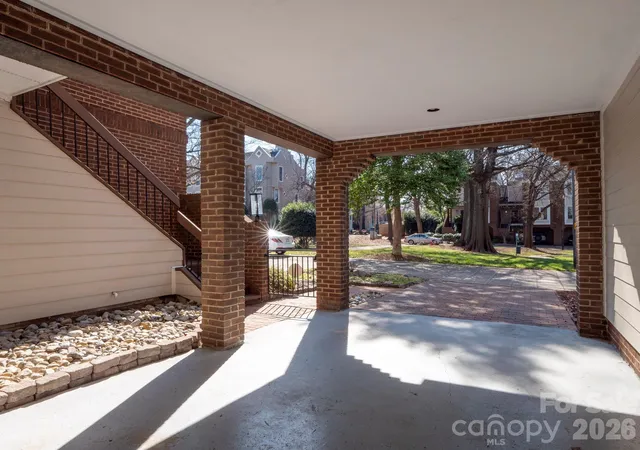 4th image of 239 S Clarkson St, Charlotte, NC 28202 | MLS# 4346858