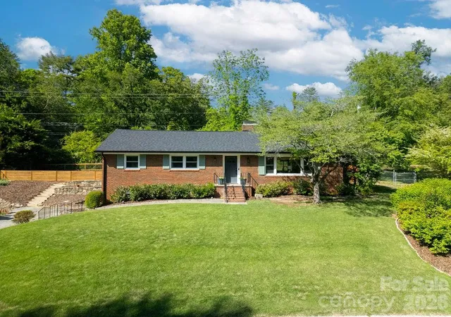 Photo 1 of Single family home for sale at 84 Far Hills Ter, Brevard, NC 28712 | MLS# 4346875 | Listing updated on 2026-08-29