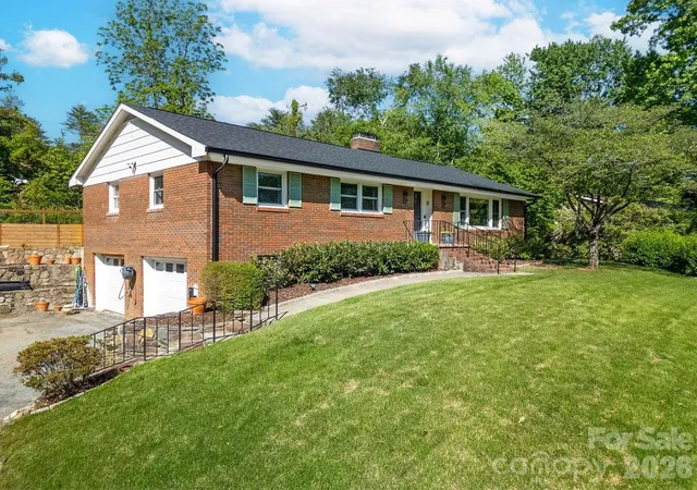 Photo 2 of Single family home for sale at 84 Far Hills Ter, Brevard, NC 28712 | MLS# 4346875 | Listing updated on 2026-08-29